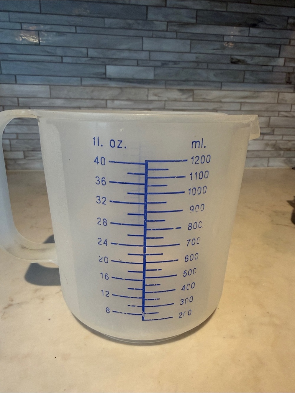 Vintage Tupperware Measuring Cup with Measuring Spoons & Cups - Picture 4 of 8